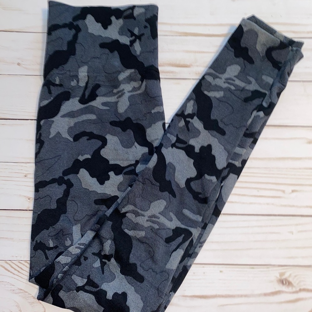 Camo-Patterned Leggings